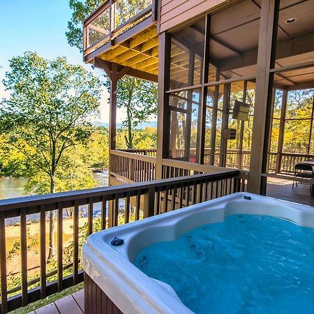 Eagles Nest A Pet Friendly Cabin On The River With A Hot Tub Luray Exterior photo